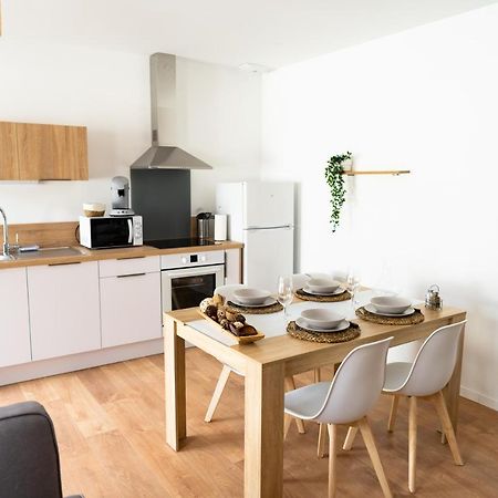 Spacieux Appartement Avec Parking Prive A Saumur Ngoại thất bức ảnh