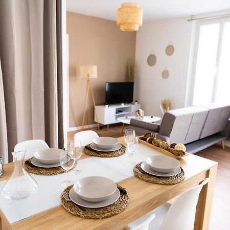 Spacieux Appartement Avec Parking Prive A Saumur Ngoại thất bức ảnh