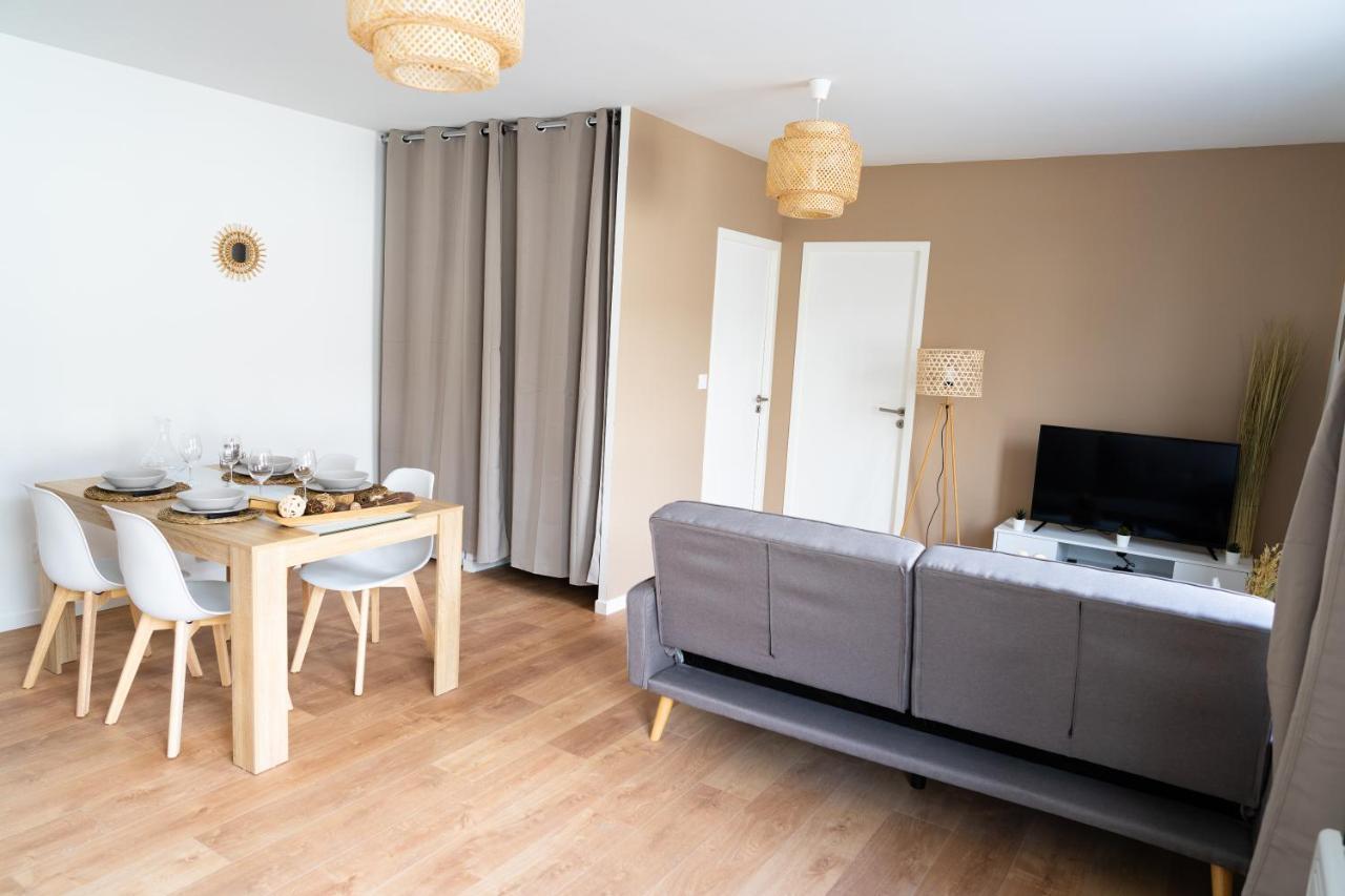 Spacieux Appartement Avec Parking Prive A Saumur Ngoại thất bức ảnh